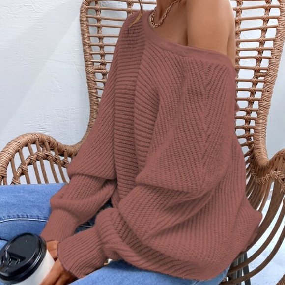 Cozy Green Open Back Knit Sweater Top Minimalist - Picture 6 of 13
